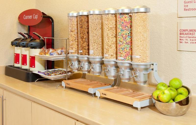 Candlewood Suites Miami Lakes By Ihg Extérieur photo