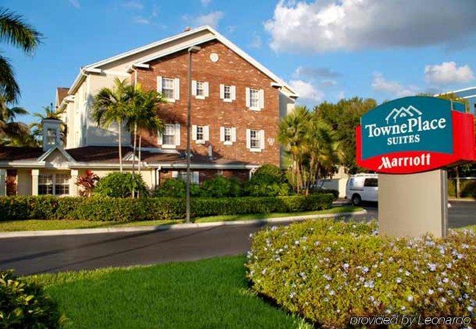 Candlewood Suites Miami Lakes By Ihg Extérieur photo