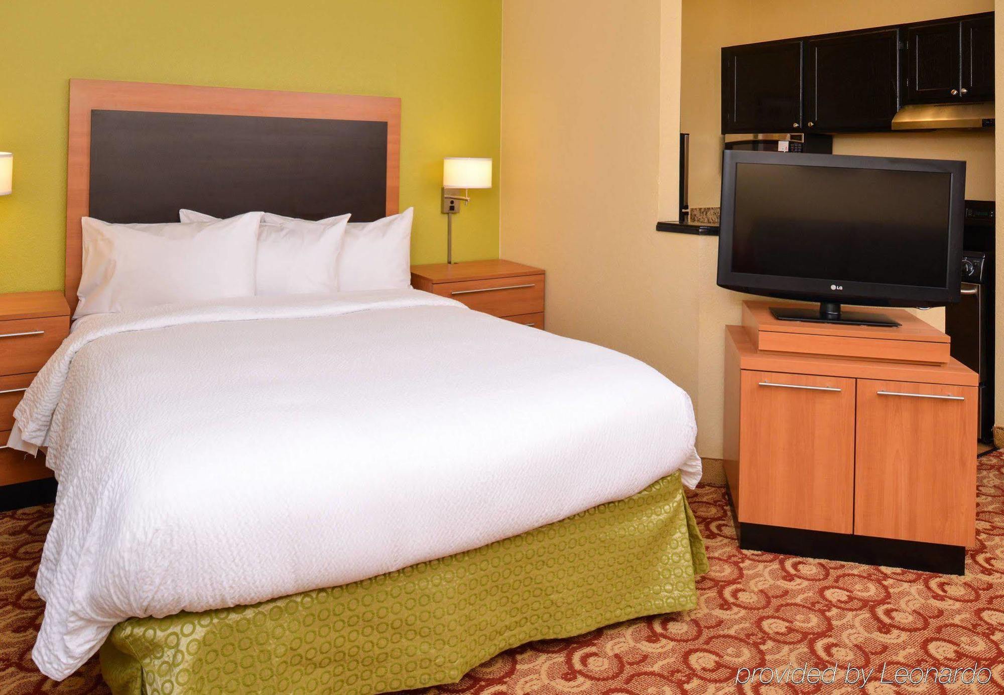 Candlewood Suites Miami Lakes By Ihg Extérieur photo